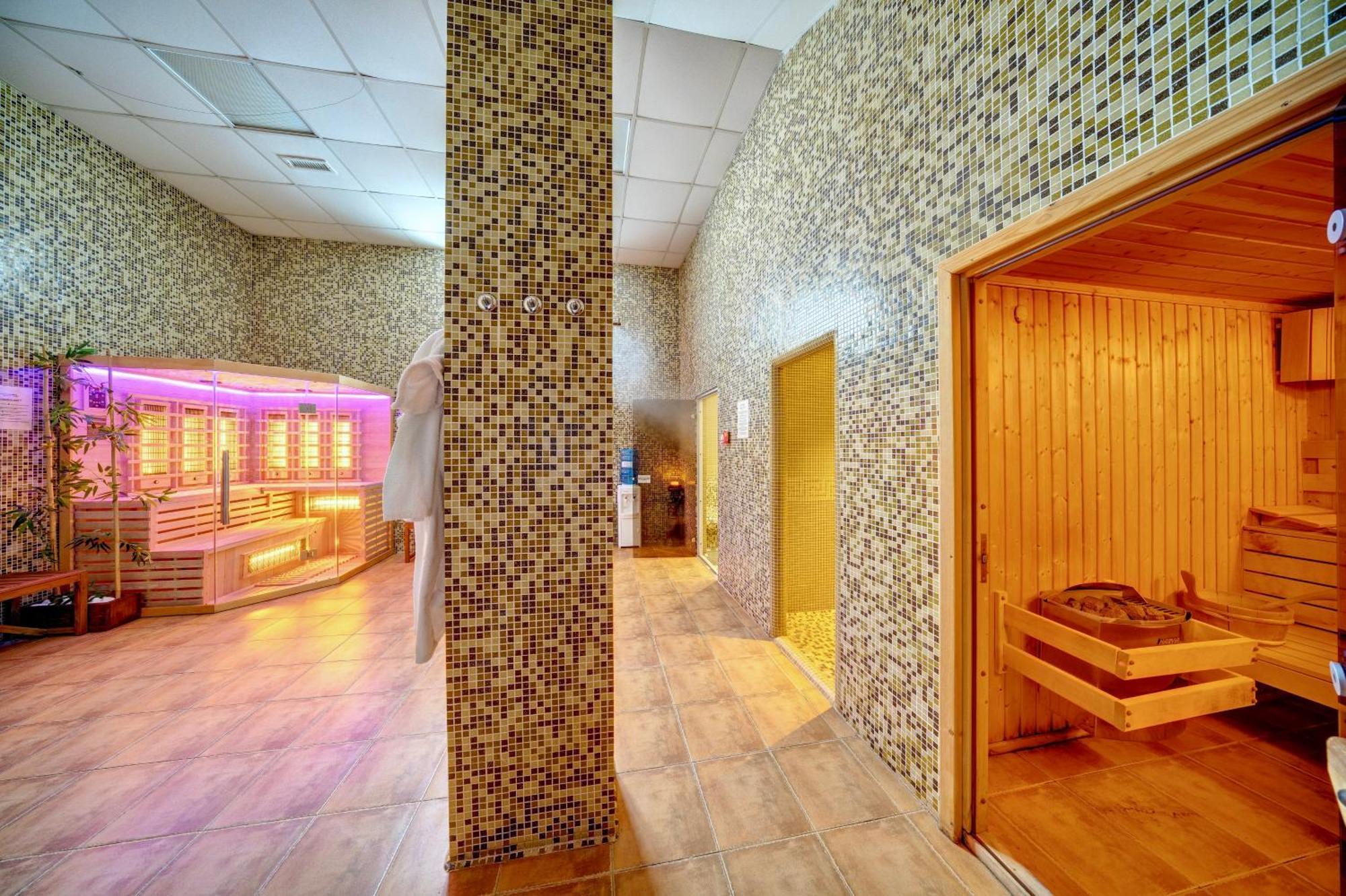 Oak Residence Hotel & Relax Smolyan Exterior photo
